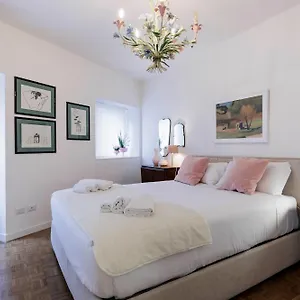 Ponte Vecchio Charming Apartment